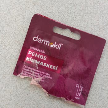 Dermokil Pembe Kil Maskesinin Ciltte Tahriş Ve Renk Değişimine Sebep Olması