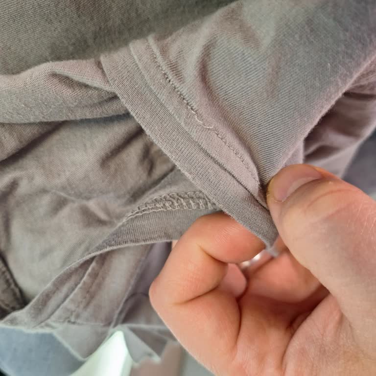 Satıcıya Ulaşamıyorum, Aldığım Tişörtte Dikiş Problemi Var