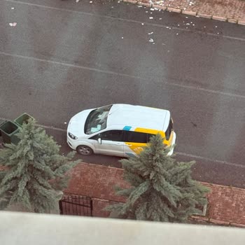 PTT Kargo Görevlisinin Saygısız Davranışı Ve Kart Teslimatında Yaşanan Sorunlar