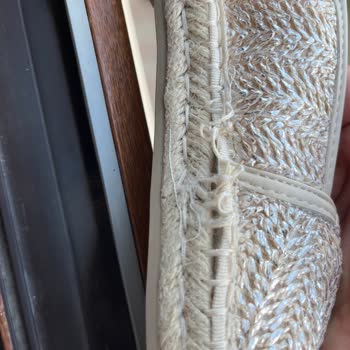Deichmann İki Kez Giyilen Ayakkabıda Sökülme ve Olumsuz İnceleme Sonucu