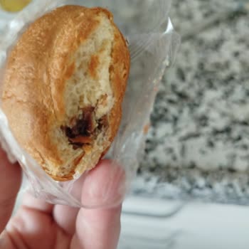 Uno Paket İçinden Açık Ve Eksik Kruvasan Çıkması Markaya Yakışmadı