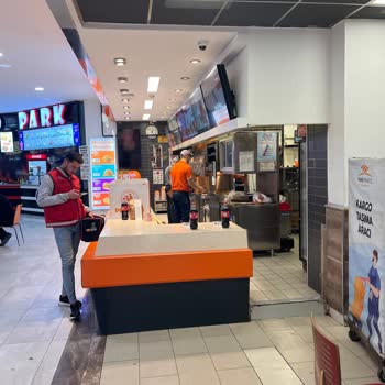 Boş Restoranda Sipariş Alınmaması Ve Mağduriyet