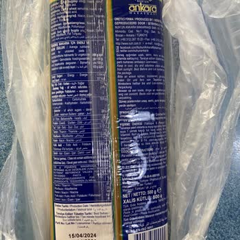 Aldığım Makarnada Un Gibi Toz Ve Delikler Vardı, Beyaz Madde Dikkatimi Çekti