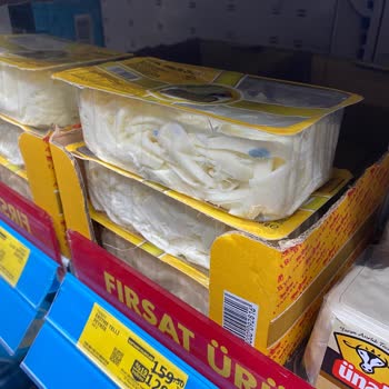 A101'de Küflü Peynir Satışıyla Sağlık Riski!