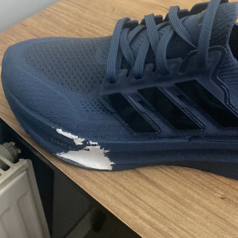 Adidas Boost Ayakkabım Temizlik Sırasında Parçalandı, Mağduriyetim Giderilmedi