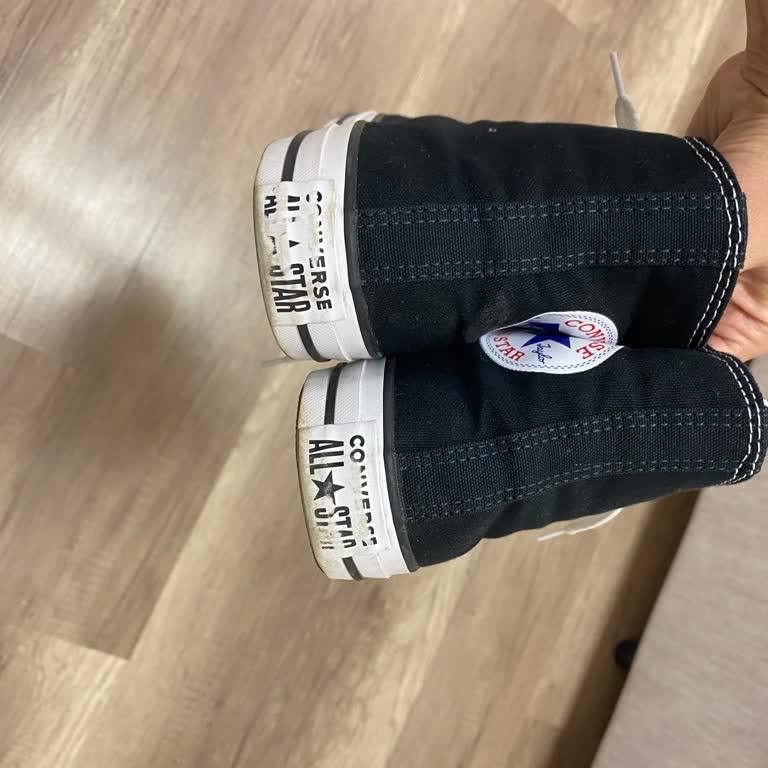 Aldığım Converse Ayakkabının Yazısı 1 Ayda Silindi, Mağduriyetimin Giderilmesini İstiyorum