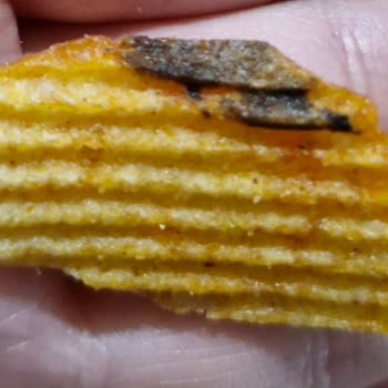 Ruffles Ketçap Aromalı Cipsin İçinden Siyah Parçalar Çıktı, Açıklama Bekliyorum
