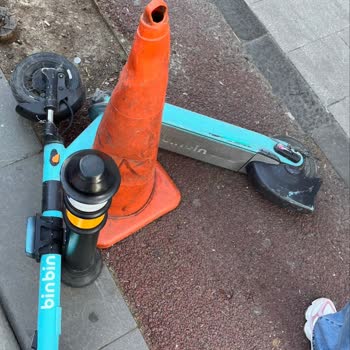 Park Halindeki Aracıma Bırakılan Scooter Çizik Oluşturdu Hasarı Kim Karşılayacak