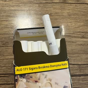 Parliament Sigara Paketinden Kötü Tat Ve Yabancı Madde Şikayeti