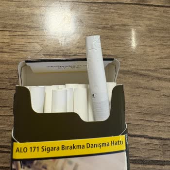 Parliament Sigara Paketinden Kötü Tat Ve Yabancı Madde Şikayeti