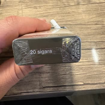 Parliament Sigara Paketinden Kötü Tat Ve Yabancı Madde Şikayeti