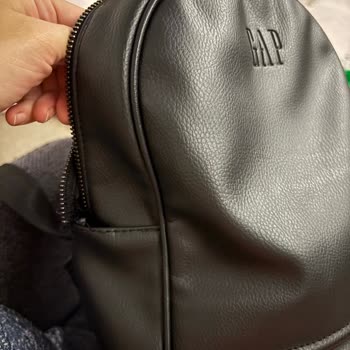 Bir Yıl Dolmadan Çantamda Dikiş Söküldü Ve İp Çıktı