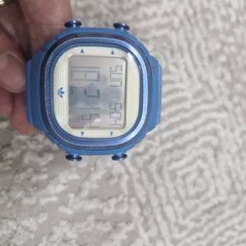 Saat & Saat Adidas Saatlerin Kordonları Kısa Sürede Çatladı, Kalitesiz Ürün