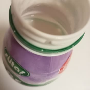 Son Kullanma Tarihi Geçmemiş Kefirin Ekşi Ve Acı Tadı