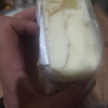 Tost Peynirinden Kıl Çıkması Nedeniyle Yaşanan Hijyen Sorunu