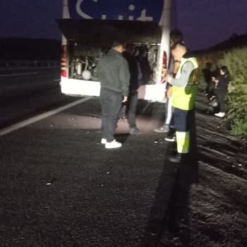 Otobüs Arızasıyla Sabaha Kadar Otobanda Mahsur Kaldık, Ücret İadesi İstiyorum