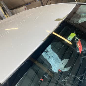 Serviste Hava Yastığı Değişimi Sonrası Araç Tavanında Boya Hasarı Ve İlgisizlik