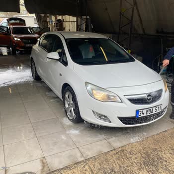 Serviste Hava Yastığı Değişimi Sonrası Araç Tavanında Boya Hasarı Ve İlgisizlik