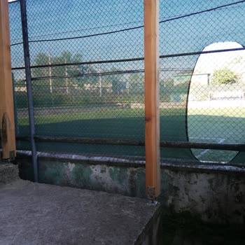 Mahalledeki Halı Saha Komşular Arasında Huzursuzluk Yaratıyor