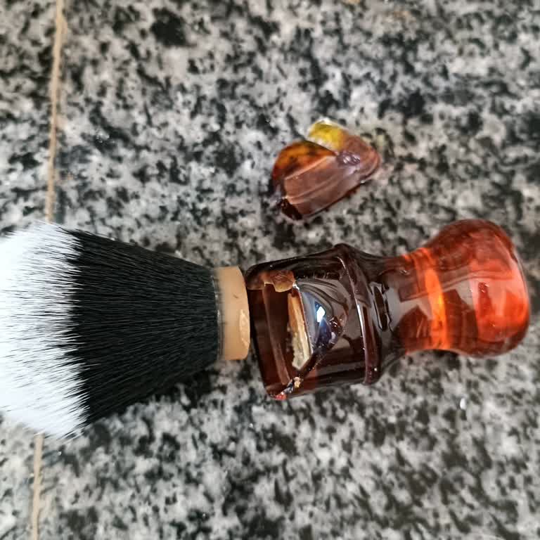 DHgate, brocha de afeitar rota y cobro adicional en mi pedido