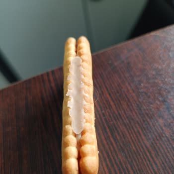 Ülker İkram Bisküvisinde Kıl Benzeri Yabancı Madde Şoku!