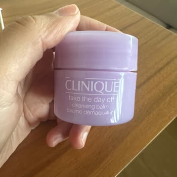 Бальзам для снятия макияжа Clinique Take The Day Off Cleansing Balm он быстро испортился