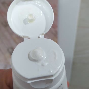 Я купила солнцезащитный крем Bioderma 150 мл – структура изменилась и течёт жидкость