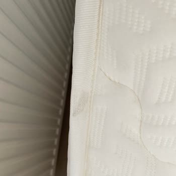 Kapalı Kutudan Lekeli Ve Kusurlu Ürün Çıktı Değişim Süreci Mağdur Ediyor