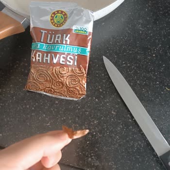 Kahve Paketinden Çıkan Plastik Cisim Şaşkınlığı