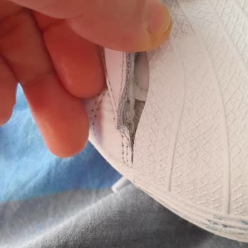 Aldığım Adidas Ayakkabılar Birbirinden Farklı Çıktı!