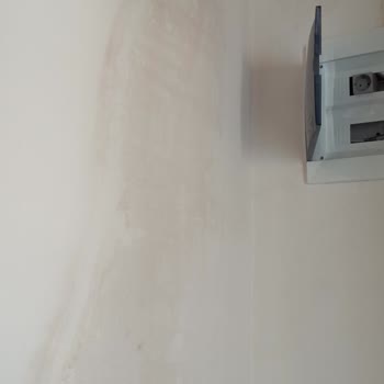 Dairemizde Sürekli Su Sızıntısı Ve Rutubet Sorunu Çözülmüyor