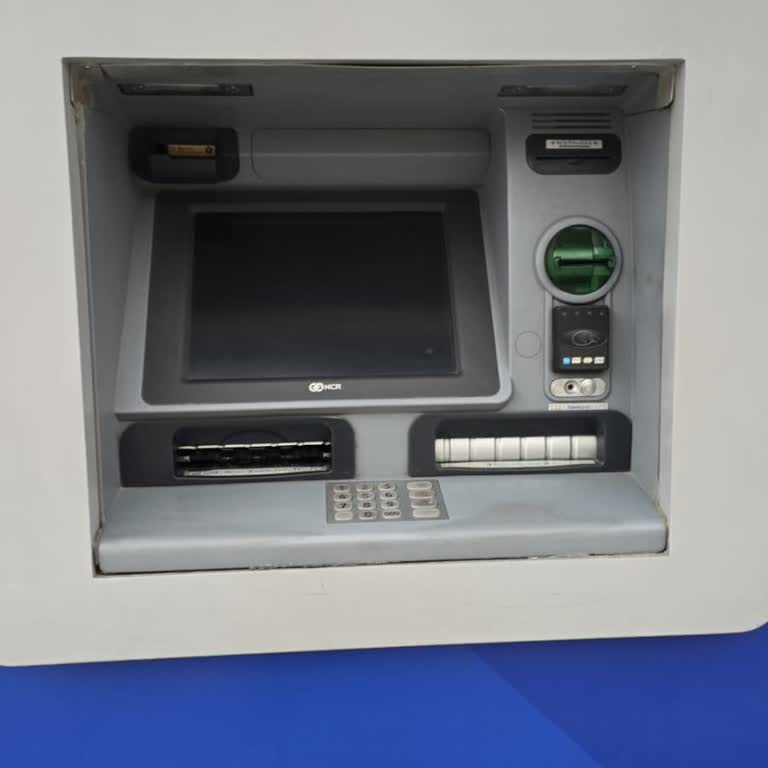Yapı Kredi ATM'sinde Sürekli Para Kaybı Ve İlgisizlik