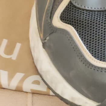 Hummel Mağazası Garanti Süresini Yok Sayıp Ayakkabı Değişimini Reddetti