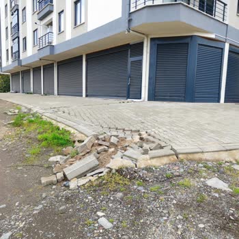 Nakliyat Şirketinin Bina Zararını Üstlenmemesi Ve Müşteri Mağduriyeti