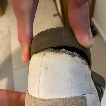 Adidas Spor Ayakkabının Arka Tabanı Kısa Sürede Çıktı, Mağduriyetimiz Giderilmiyor