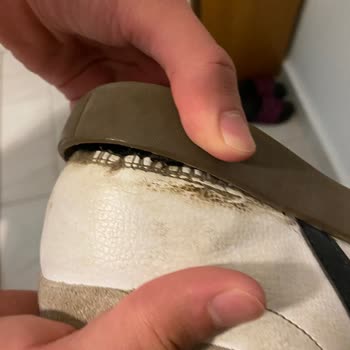 Adidas Spor Ayakkabının Arka Tabanı Kısa Sürede Çıktı, Mağduriyetimiz Giderilmiyor