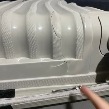 Kırılmaz Özellikli Valiz İlk Kullanımda Kırıldı, Garanti Ve Müşteri Hizmetleri Yetersiz