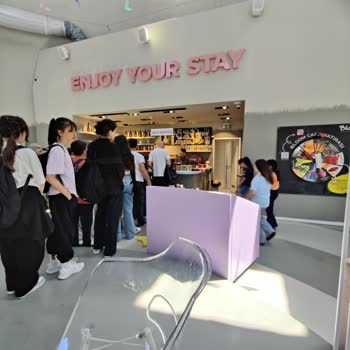 Vialand'da Aşırı Kalabalık Ve Sıra Sorunu Nedeniyle Hayal Kırıklığı