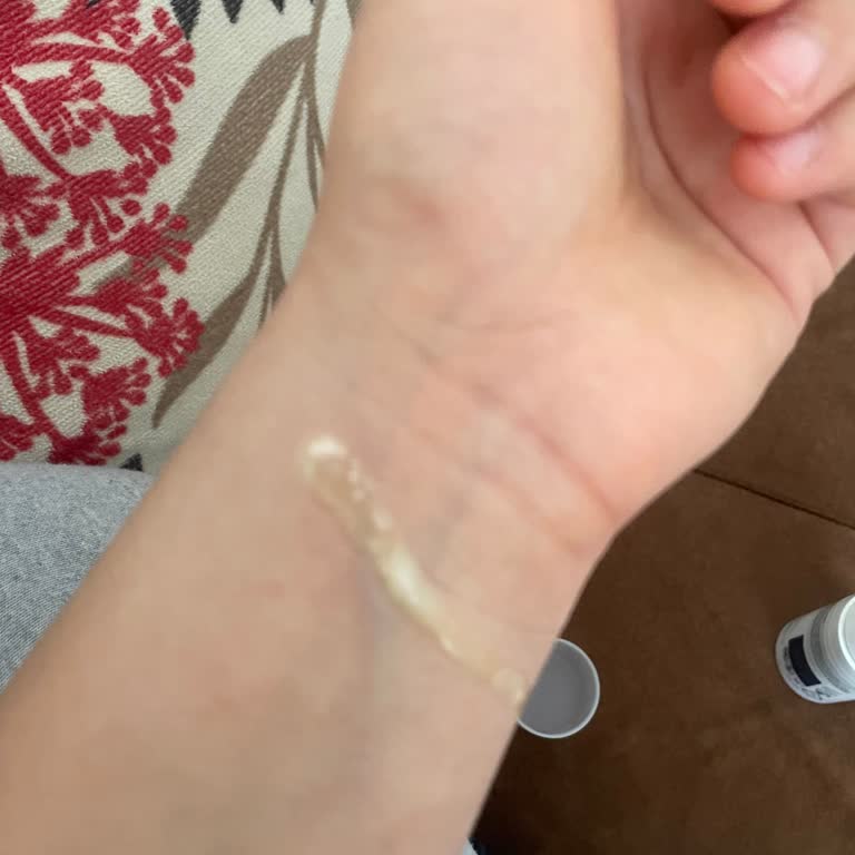 Avene Cicalfate SPF 50 солнцезащитный крем: необычная консистенция после покупки