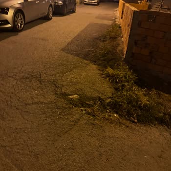 Tuzla Aydınlı Mahallesi'nde Yol Güvenliği Ve Ulaşım Sorunu