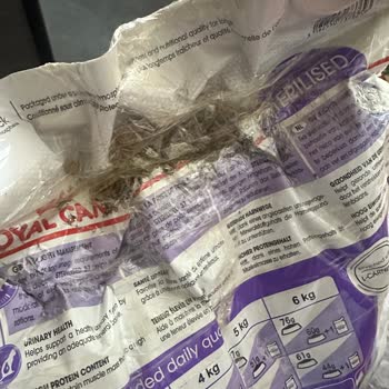 Küflü Mama Gönderdiler Para İadem Yapılmadı