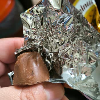 Aldığım Çikolatanın İçinde Böcek Çıktı, Firma İlgilenmiyor