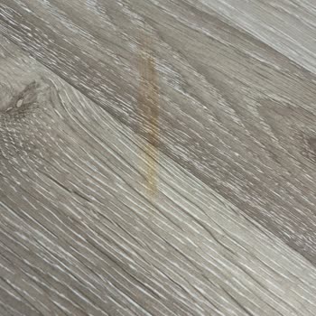 Aldığım Çocuk Pantolonunun Boyası Halıma Ve Eşyalarıma Bulaştı