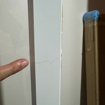 Kırık Gelen Kitaplık Kapağı İçin Değişim Talebine Olumsuz Yanıt