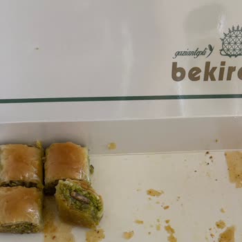 Baklavadan Çıkan Odun Parçası Güvenimi Sarsdı