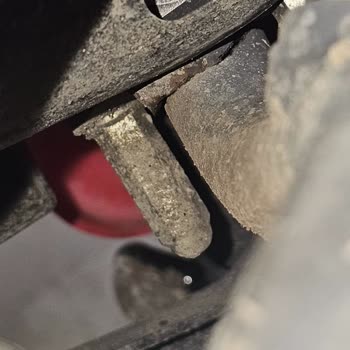 Garanti Kapsamında Sürekli Kırılan Egzoz Ve İlgisiz Servis