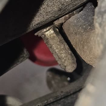 Garanti Kapsamında Sürekli Kırılan Egzoz Ve İlgisiz Servis