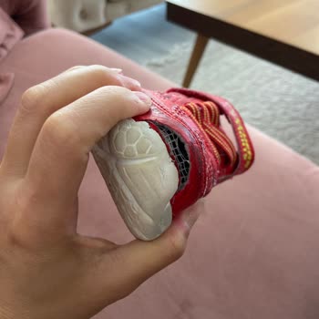 Kapalı Alanda Az Kullanılan Skechers Ayakkabısı 8 Ayda Parçalandı