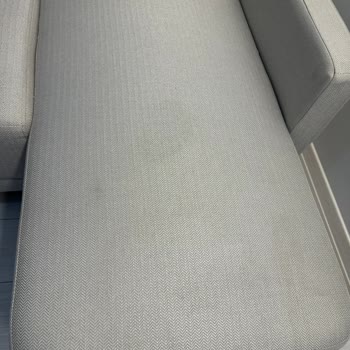 Temiz Verilen Koltuk Kirli Şekilde Teslim Edildi