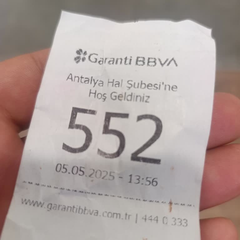 Garanti BBVA Antalya Hal Şubesi'nde Uzun Süre Bekletilmekten Şikayetçiyim